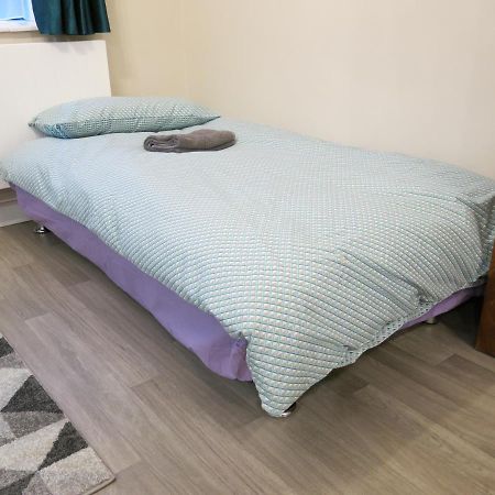 3 Bedroom Home With Welcome Breakfast Near Beaches رامْسْغيت المظهر الخارجي الصورة