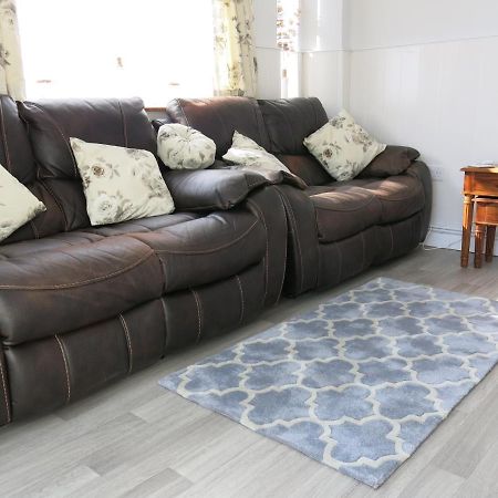 3 Bedroom Home With Welcome Breakfast Near Beaches رامْسْغيت المظهر الخارجي الصورة