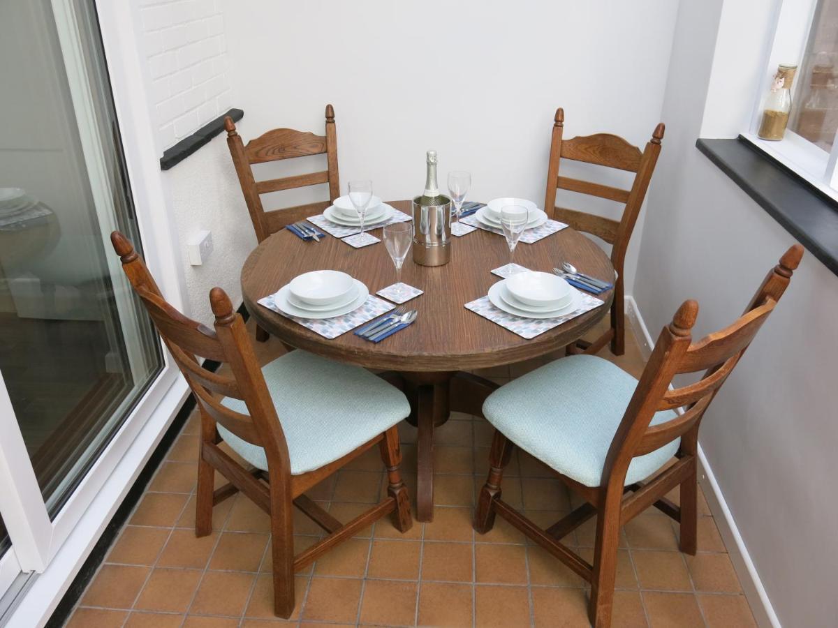 3 Bedroom Home With Welcome Breakfast Near Beaches رامْسْغيت المظهر الخارجي الصورة