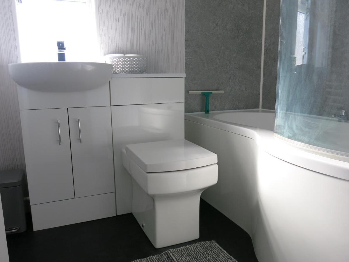 3 Bedroom Home With Welcome Breakfast Near Beaches رامْسْغيت المظهر الخارجي الصورة