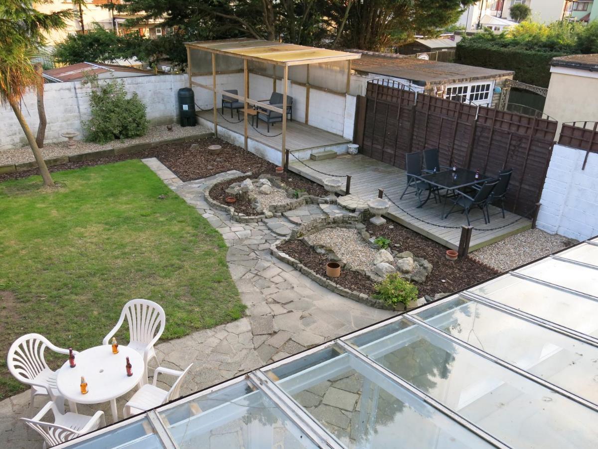 3 Bedroom Home With Welcome Breakfast Near Beaches رامْسْغيت المظهر الخارجي الصورة